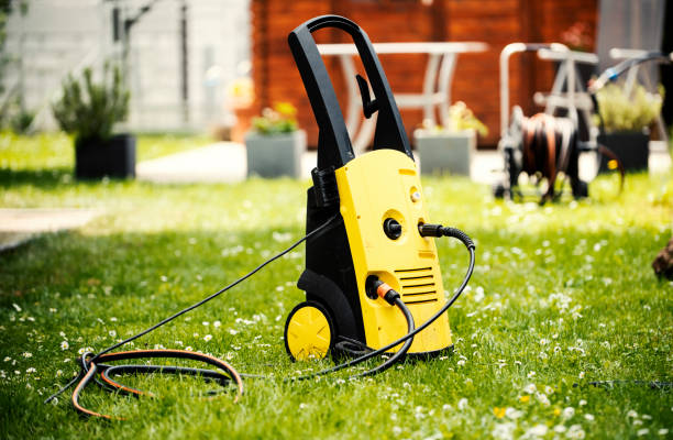 Best Animal Enclosure Cleaning  in Ellenton, FL